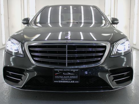 Used 2018 Mercedes-Benz S 560 Sedan image 27