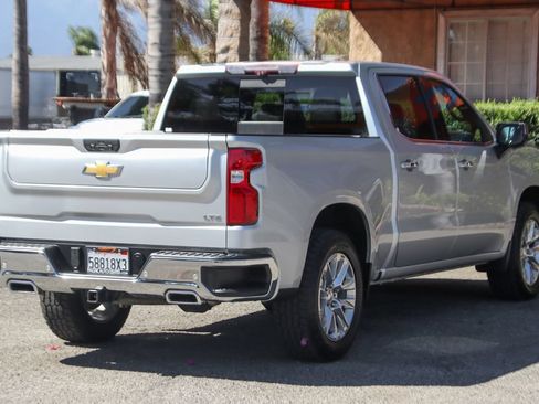 Used 2022 Chevrolet Silverado 1500 LTZ w/ LTZ Premium Package AWD/4WD image 9