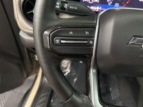 Used 2024 Chevrolet Colorado ZR2 w/ ZR2 Convenience Package III AWD/4WD image 14