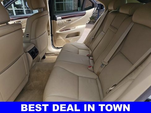 Used 2016 Lexus LS 460 w/ Comfort Package RWD image 14
