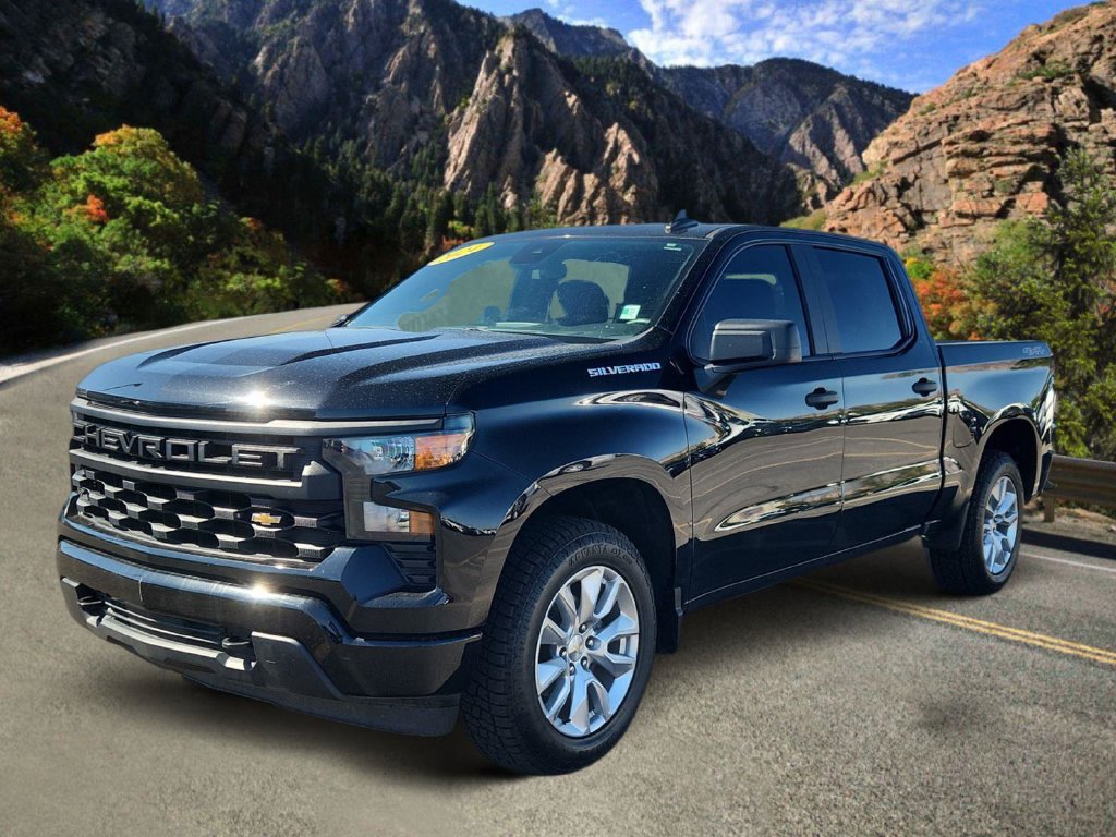 Used 2024 Chevrolet Silverado 1500 Custom AWD/4WD image 5
