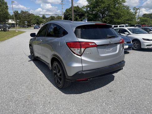 Used 2022 Honda HR-V Sport image 3