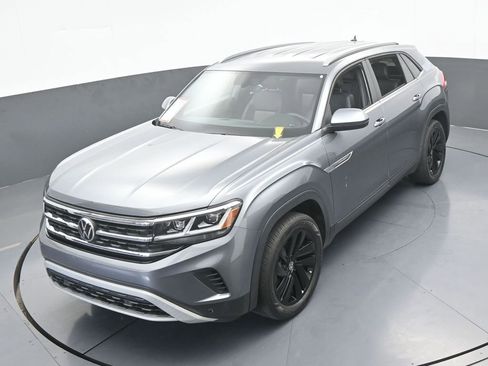 Used 2022 Volkswagen Atlas Cross Sport SE w/ Black Wheel Package image 49