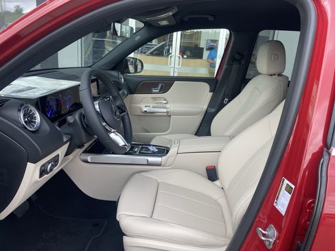 New 2024 Mercedes-Benz EQB 300 EQB 300 image 10