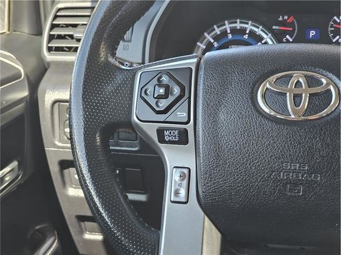 Used 2018 Toyota 4Runner SR5 Premium image 22
