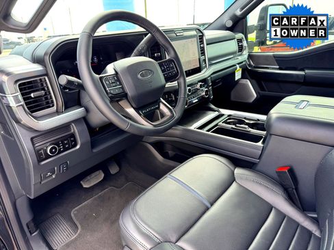 Used 2025 Ford F250 Platinum w/ FX4 Off-Road Package image 10
