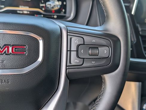 Used 2023 GMC Yukon XL SLE AWD/4WD image 25