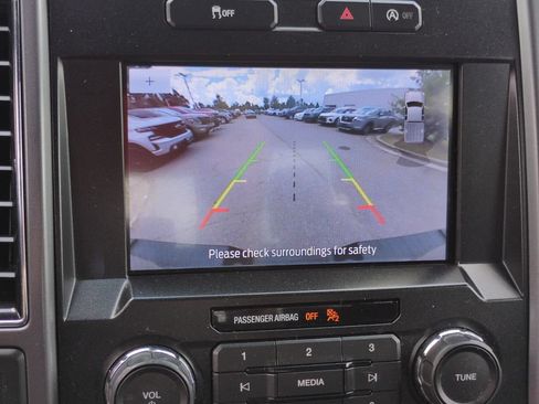 Used 2020 Ford F150 XLT w/ Equipment Group 302A Luxury AWD/4WD image 27