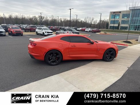 Used 2020 Chevrolet Camaro LT image 20