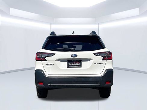 Used 2023 Subaru Outback Premium AWD/4WD image 6