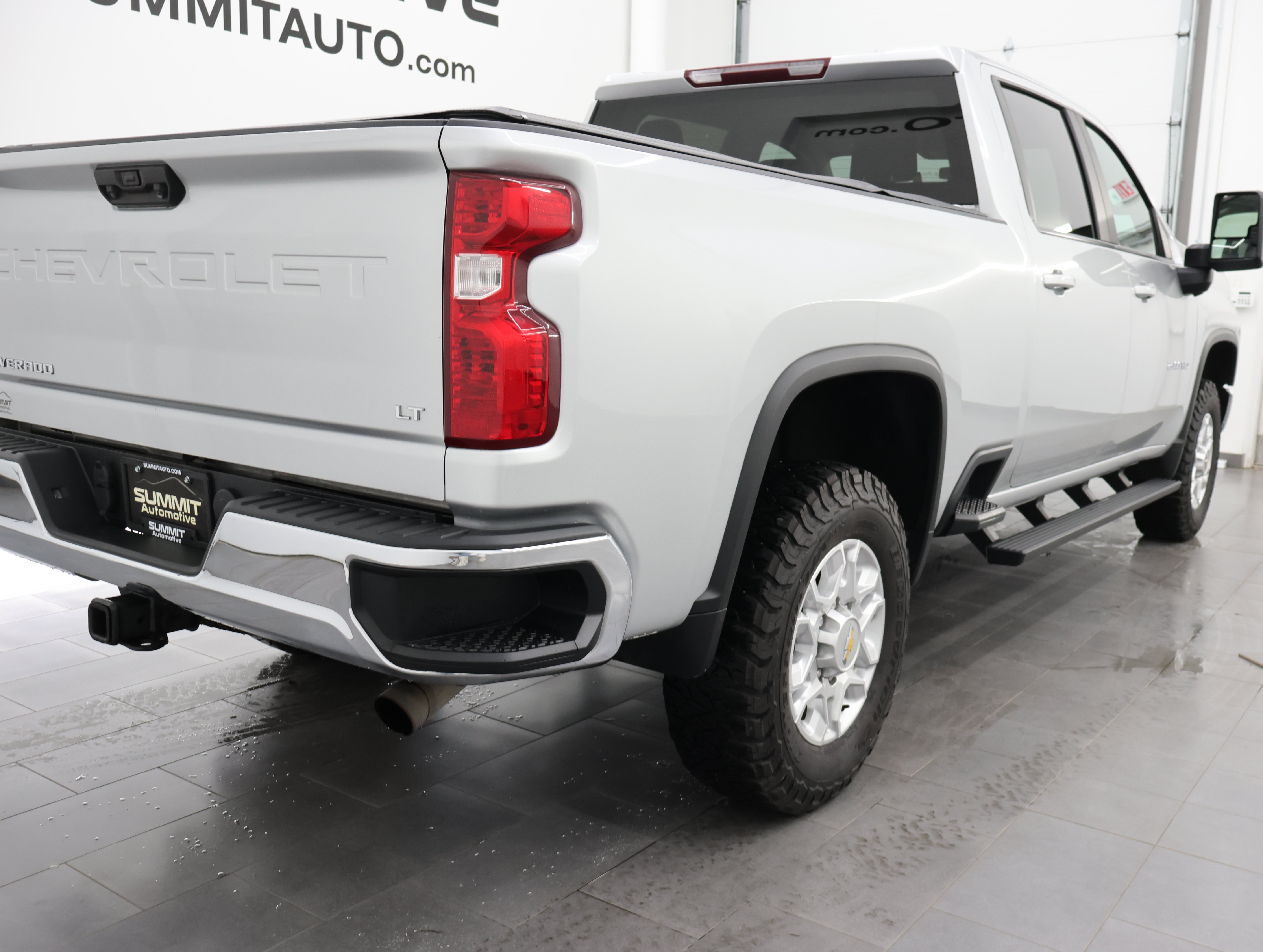 Used 2022 Chevrolet Silverado 2500 LT w/ Convenience Package AWD/4WD image 4