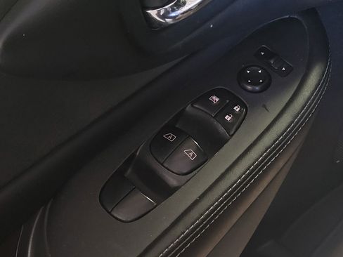 Used 2019 Nissan Murano SV w/ Premium Package image 27