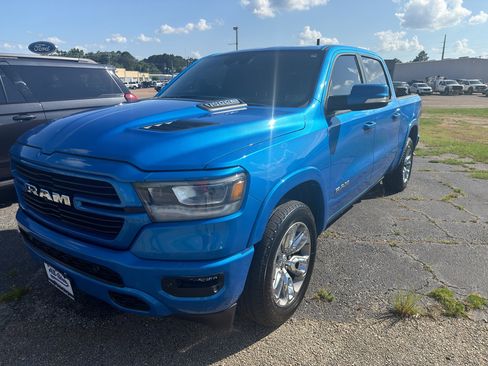Used 2022 RAM 1500 Laramie AWD/4WD image 9