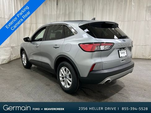 Used 2022 Ford Escape SE image 6