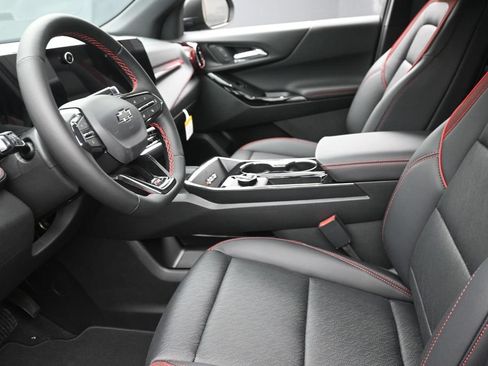 New 2027 Chevrolet Equinox RS w/ Convenience Package III AWD/4WD image 16