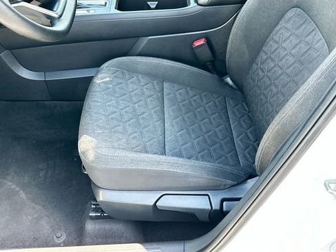 Used 2025 Nissan Kicks SV FWD image 18