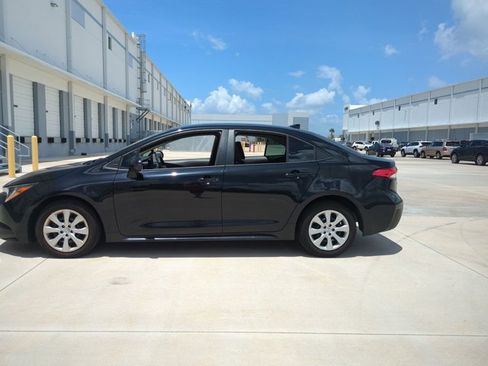 Used 2023 Toyota Corolla LE FWD image 8