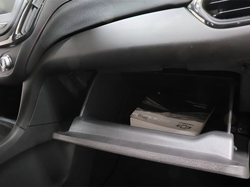 Used 2023 Chevrolet Equinox RS image 31