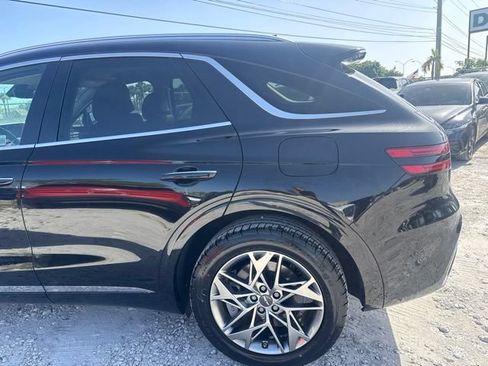 Used 2025 Genesis GV70 2.5T AWD/4WD image 9