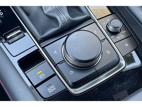 Certified 2025 MAZDA MAZDA3 Carbon AWD/4WD image 32