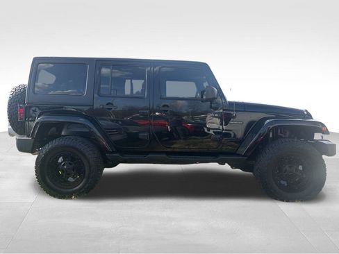 Used 2017 Jeep Wrangler Unlimited Sport image 8