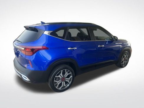 Certified 2023 Kia Seltos SX w/ SX Sunroof Package AWD/4WD image 51