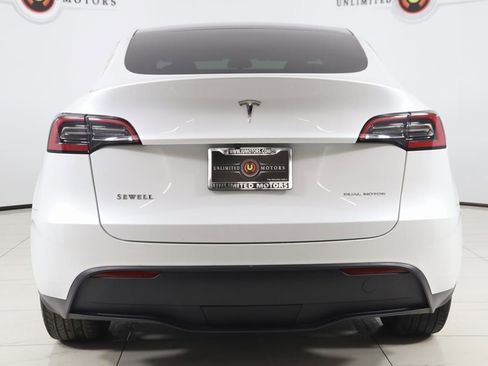 Used 2023 Tesla Model Y Long Range image 46