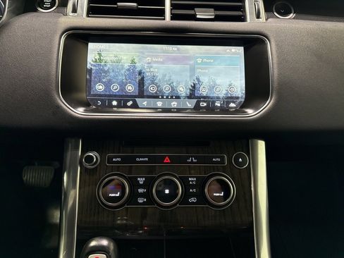 Used 2017 Land Rover Range Rover Sport HSE image 19