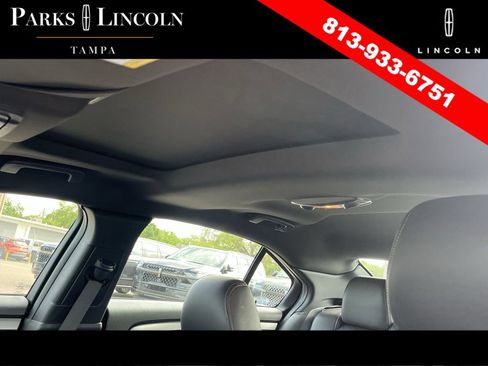 Used 2017 Ford Taurus SEL w/ Equipment Group 201A FWD image 19