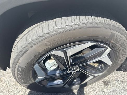 Used 2023 Hyundai Tucson Limited AWD/4WD image 5