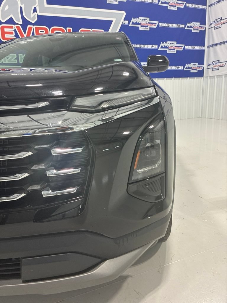 Used 2026 Chevrolet Equinox LT AWD/4WD image 10