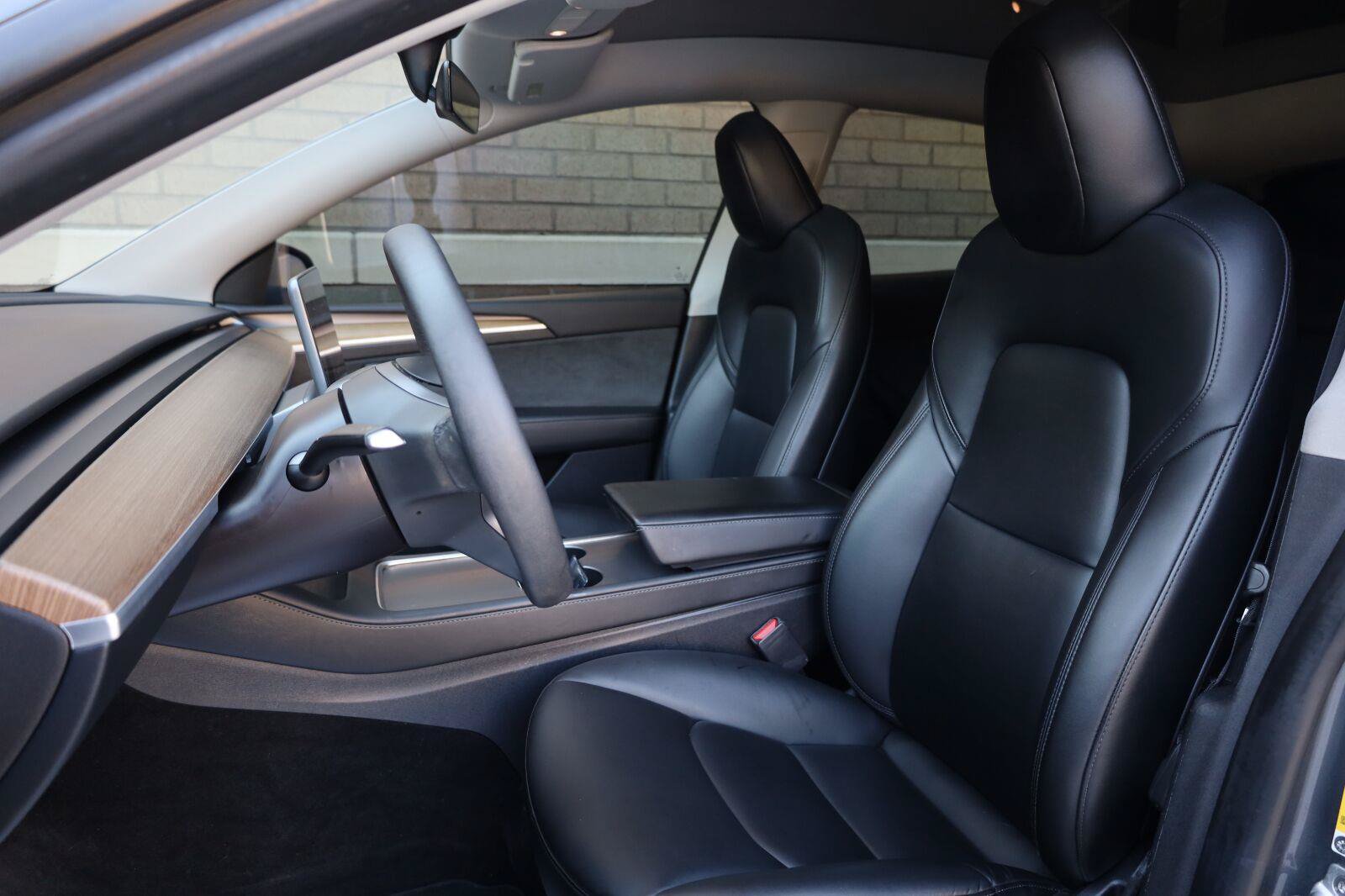Used 2023 Tesla Model Y Long Range AWD/4WD image 17