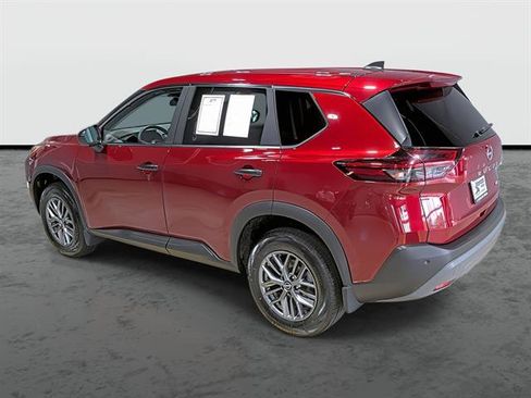 Used 2023 Nissan Rogue S AWD/4WD image 2