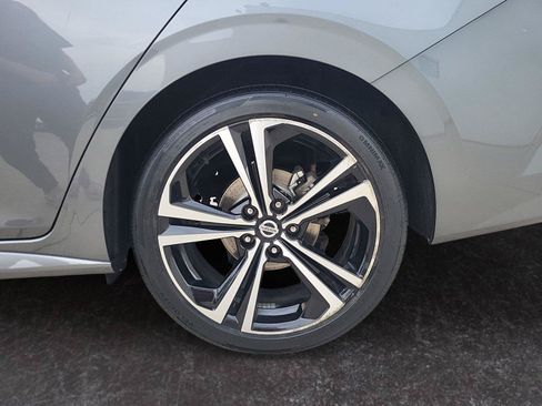 Used 2021 Nissan Sentra SR FWD image 24