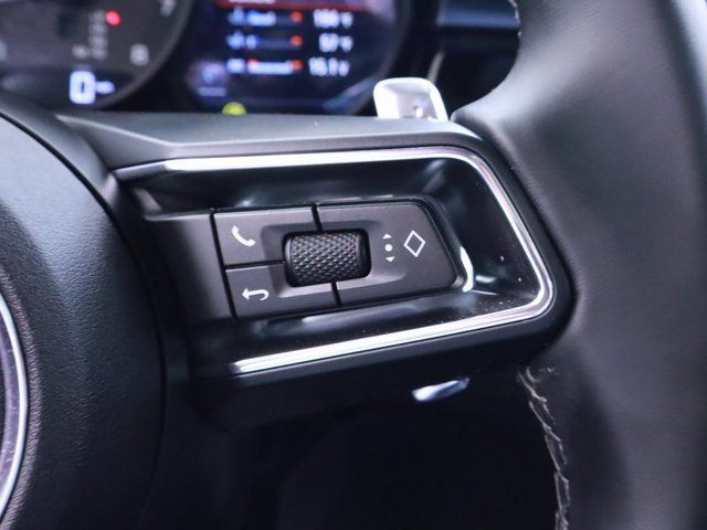 Certified 2024 Porsche Macan AWD/4WD image 25