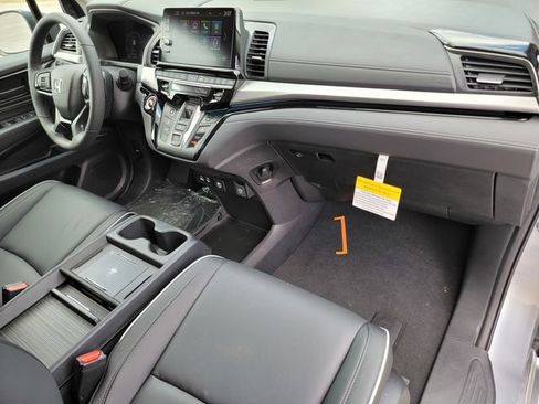 New 2026 Honda Odyssey Touring image 20