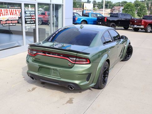 Used 2022 Dodge Charger Scat Pack RWD image 40