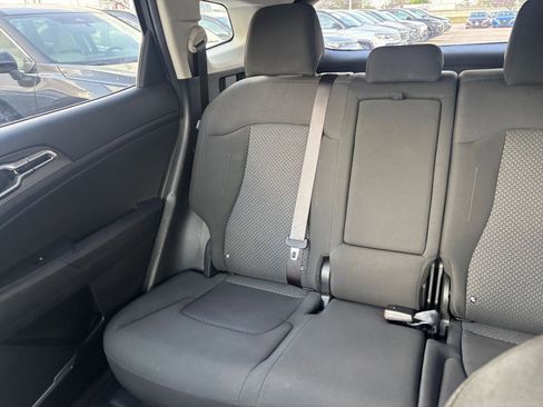Used 2025 Kia Sportage LX image 38