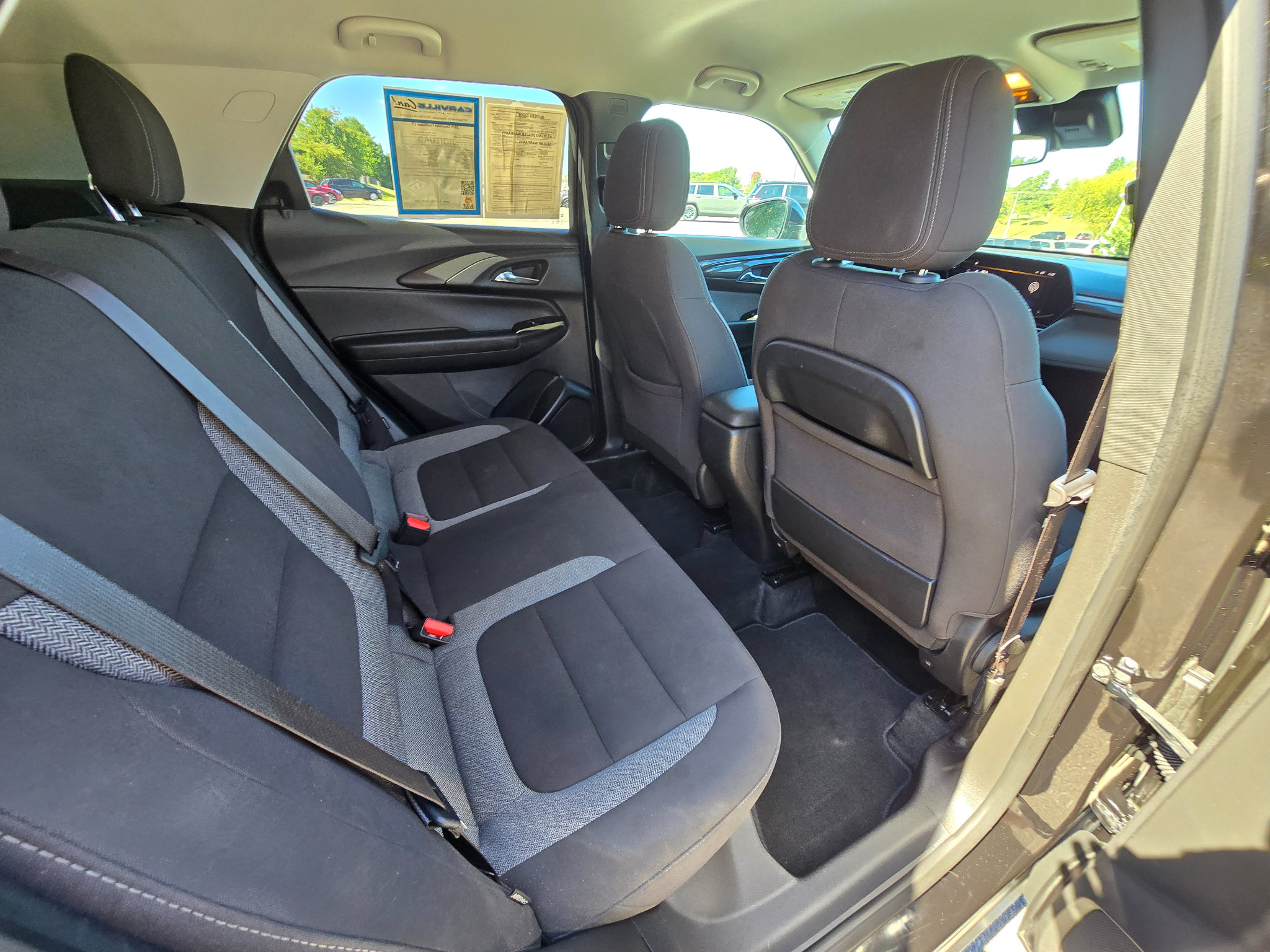 Used 2025 Chevrolet TrailBlazer LT AWD/4WD image 17