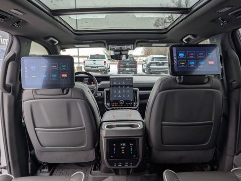 Certified 2025 GMC Yukon AT4 Ultimate w/ LPO, Floor Liner Package image 37