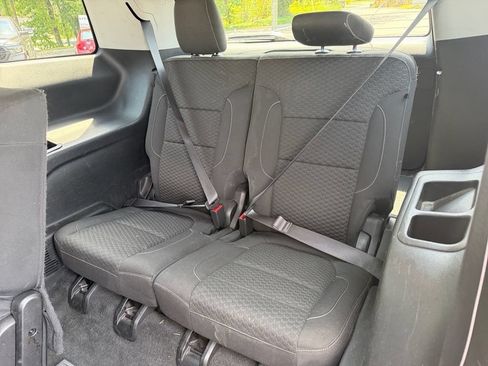 Used 2018 GMC Acadia SLE AWD/4WD image 15