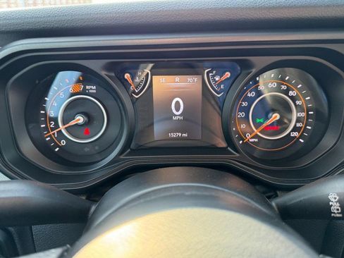 Used 2025 Jeep Wrangler Sport image 20