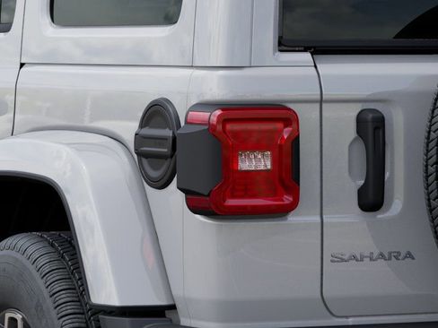 Used 2025 Jeep Wrangler Sahara w/ Safety Group image 9