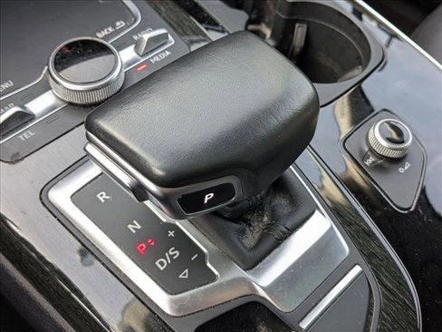 Used 2019 Audi Q7 3.0T Premium Plus image 12