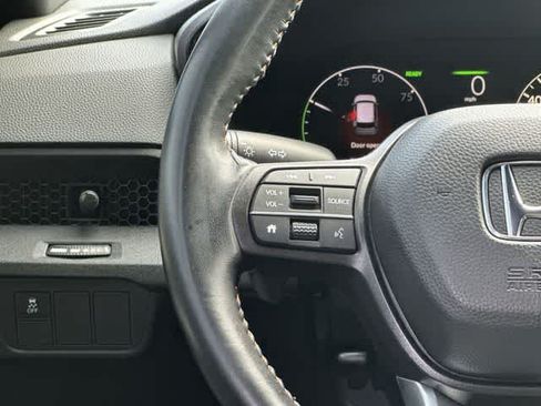 Used 2025 Honda CR-V Sport image 9