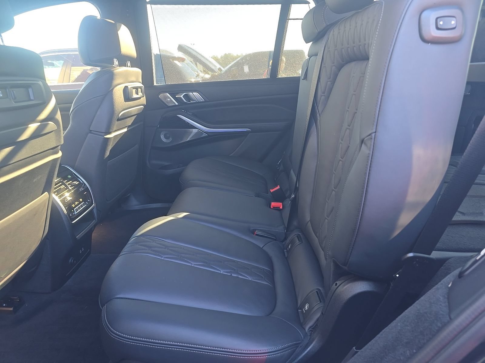 Used 2021 BMW X7 M50i AWD/4WD image 5