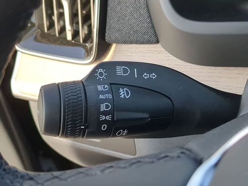 New 2026 Volvo XC90 B6 Plus w/ Protection Package Premier image 27