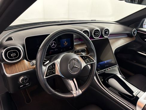 Used 2025 Mercedes-Benz C 300 4MATIC Sedan image 4