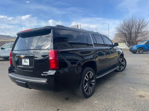 Used 2017 Chevrolet Suburban Premier image 8
