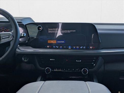 New 2025 Chevrolet Suburban Premier image 12